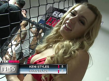Nothing makes Kelly Divine happier than obtaining their way cunt banged